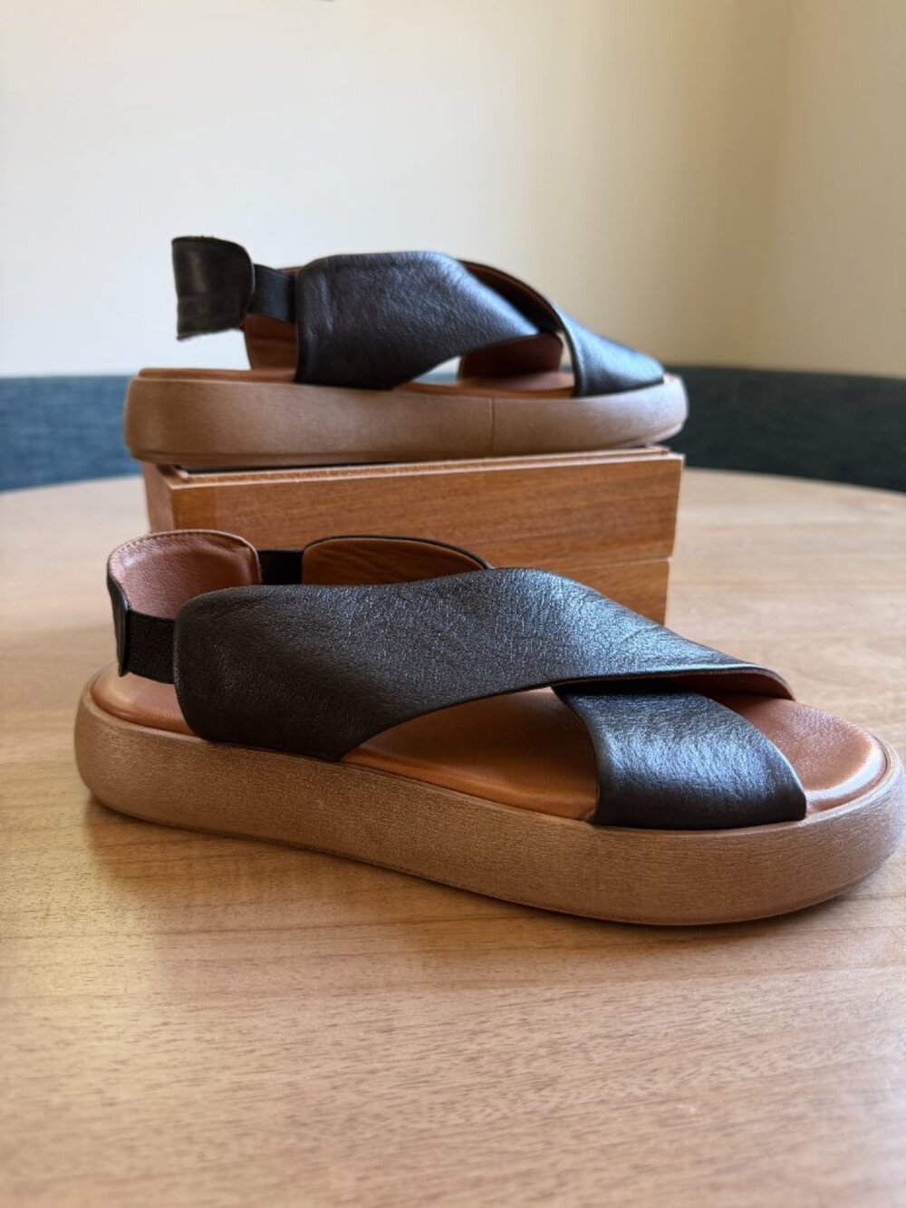 Bueno  Jayden Black Leather Sandal Sling Back EU 40 - Picture 2 of 5